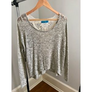 Long sleeve shirt with beautiful back detail